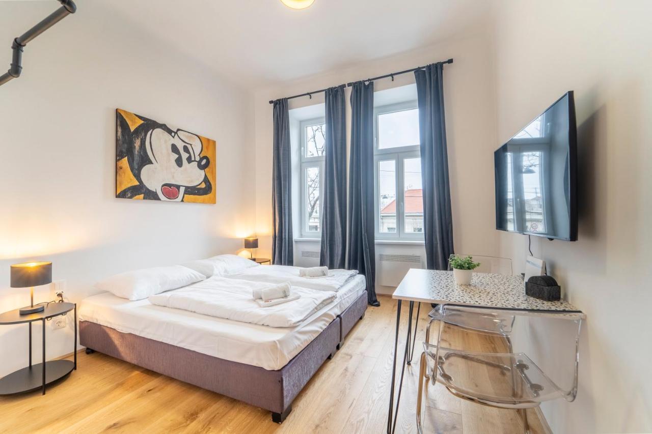 Josef'S Home I Mickey Mouse Apartment Vienna Exterior photo